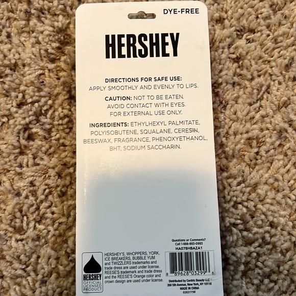BNWT Hershey Official Licensed flavored lip balms 8-pack!! - Picture 4 of 4